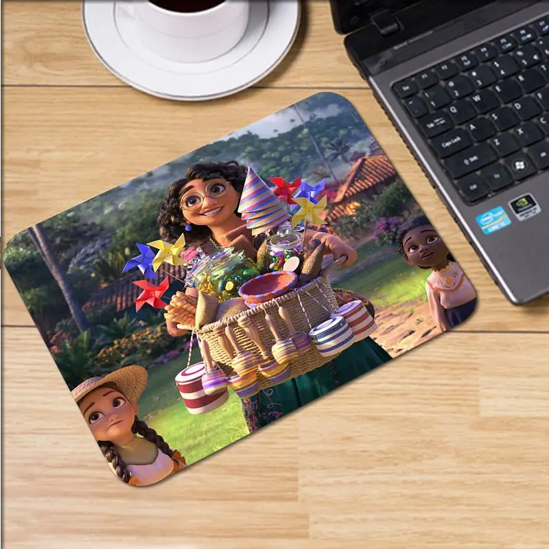 Egyszerű Design Disney ENCANTO Hivatal Egér Gamer Puha egéralátétet Sima palatábla Asztali Társ gaming mouse pad Kép 3