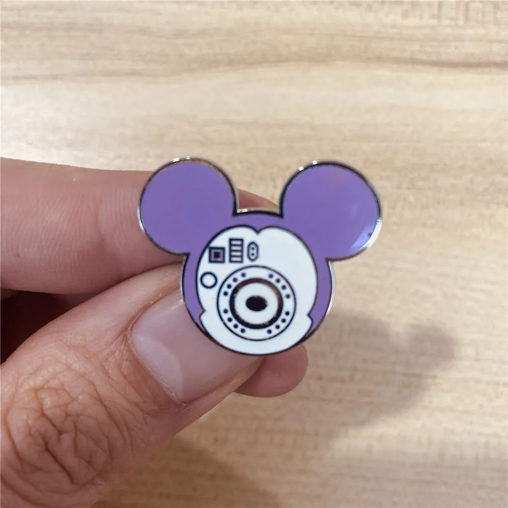Disney Mickey Bross Zománc Pin Aranyos Mickey Fejét Kastély Fém Anime Jelvények Rajzfilm Bross Kitűző, Ékszerek, Ajándék Nőknek, Férfiaknak Kép 4