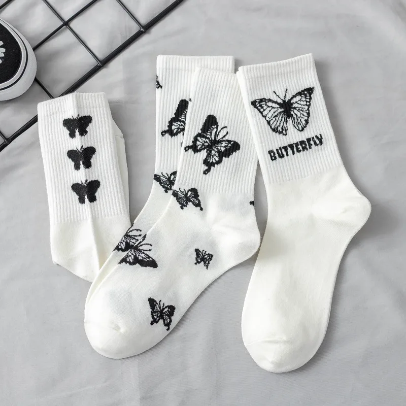Magas Minőségű Pillangó Zokni Pamut Női Streetwear Harajuku Legénység Divat Aranyos Koreai Stílus Menő Ajándék Hajó Fehér Fekete Kép 4