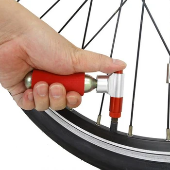 CO2-Kerékpár Kerékpár Menetes Patron Gumiabroncs Szivattyú Mini Ciklus Gumiabroncs Inflator a Presta Schrader, Piros Szín 1